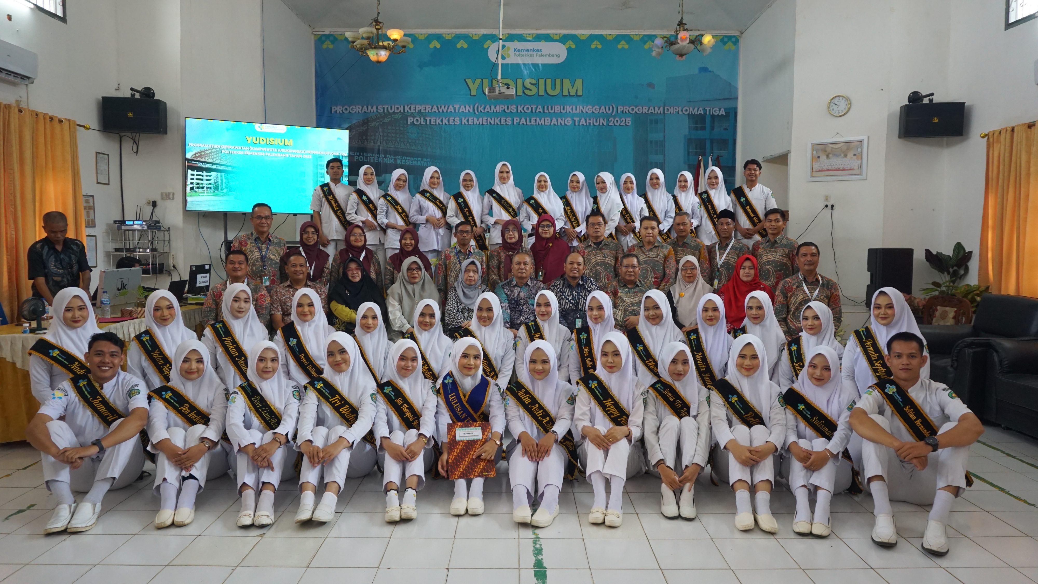 Yudisium D-3 Keperawatan Lubuklinggau Poltekkes Palembang Tahun 2025: Mencetak Perawat Muda Siap Mengabdi
