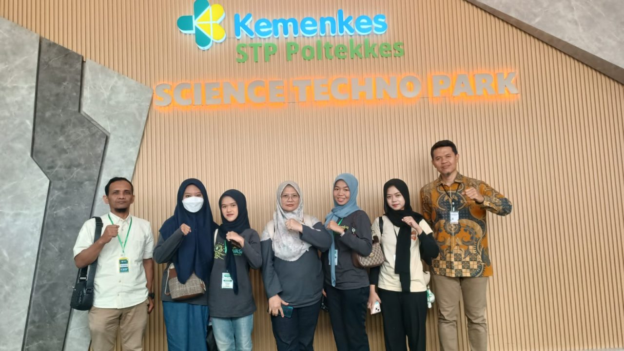 Menembus Batas, Mengukir Prestasi Kisah mahasiswa Poltekkes Palembang di Panggung Sciene Techno Park EXTRAVAGANZA (1)