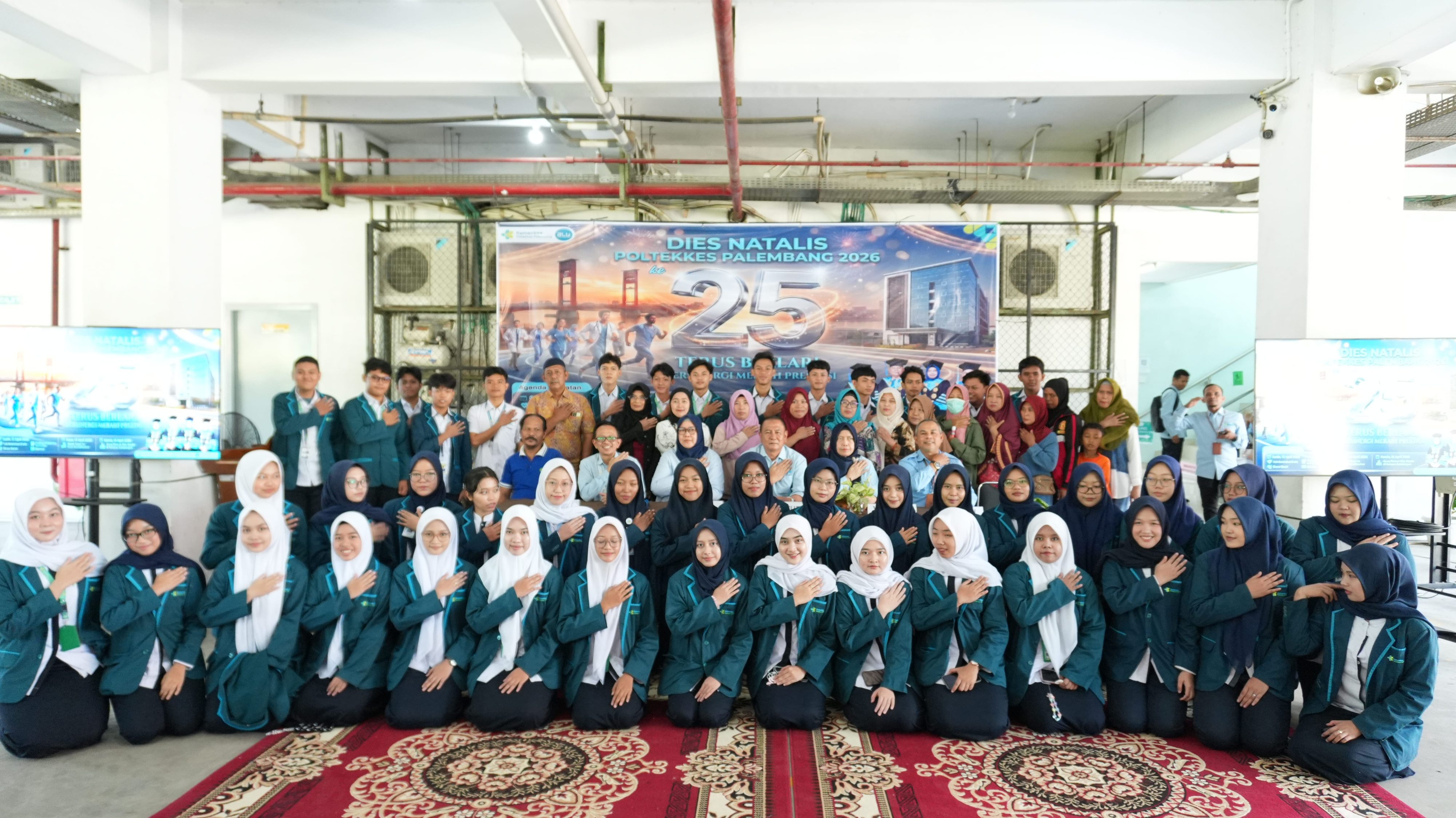 “Seperempat Abad Berkarya: Poltekkes Palembang Terus Berlari, Bersinergi Raih Prestasi
