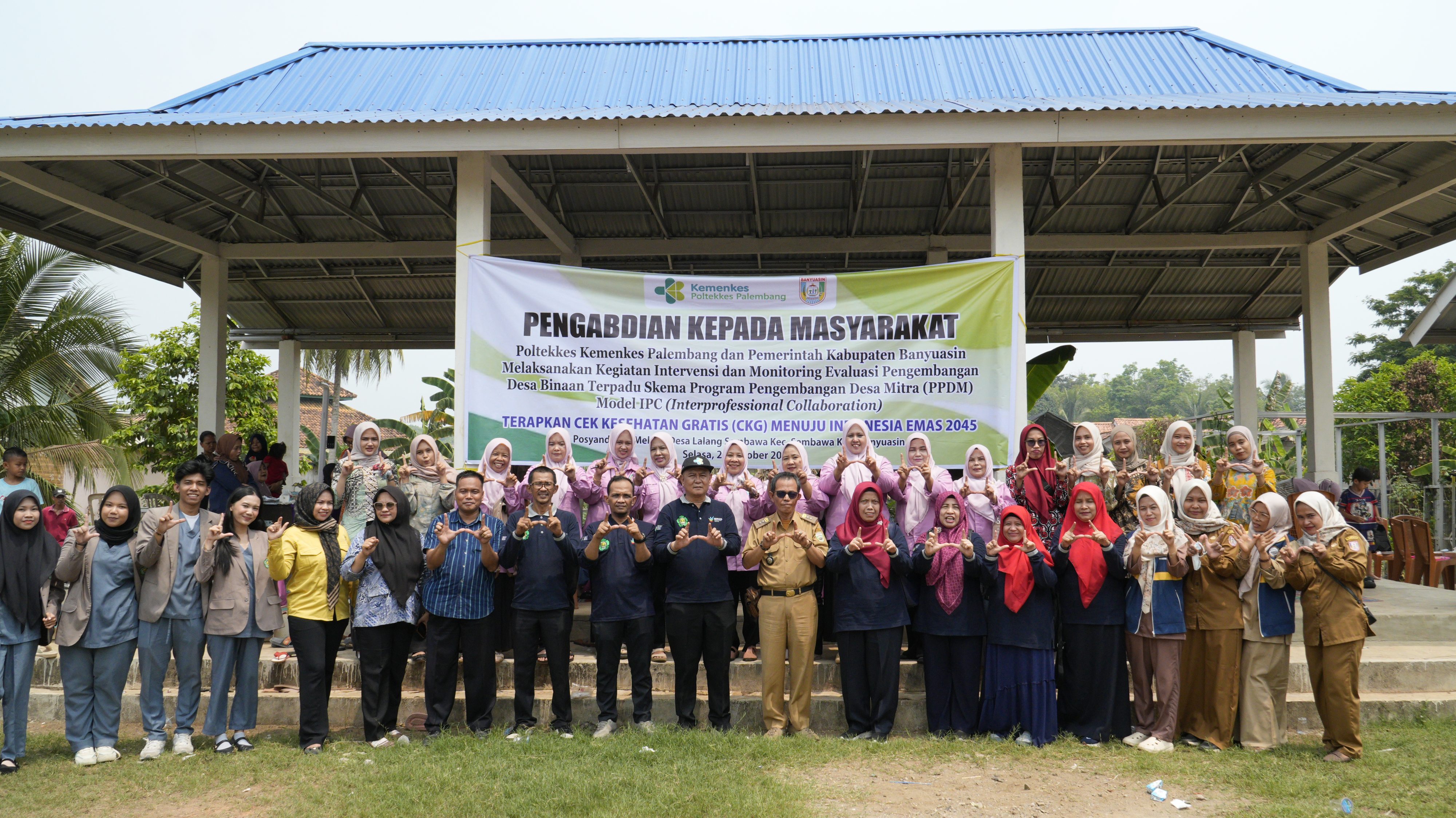 Poltekkes Kemenkes Palembang Laksanakan Pengabdian kepada Masyarakat Terpadu Model IPC di Desa Lalang Sembawa